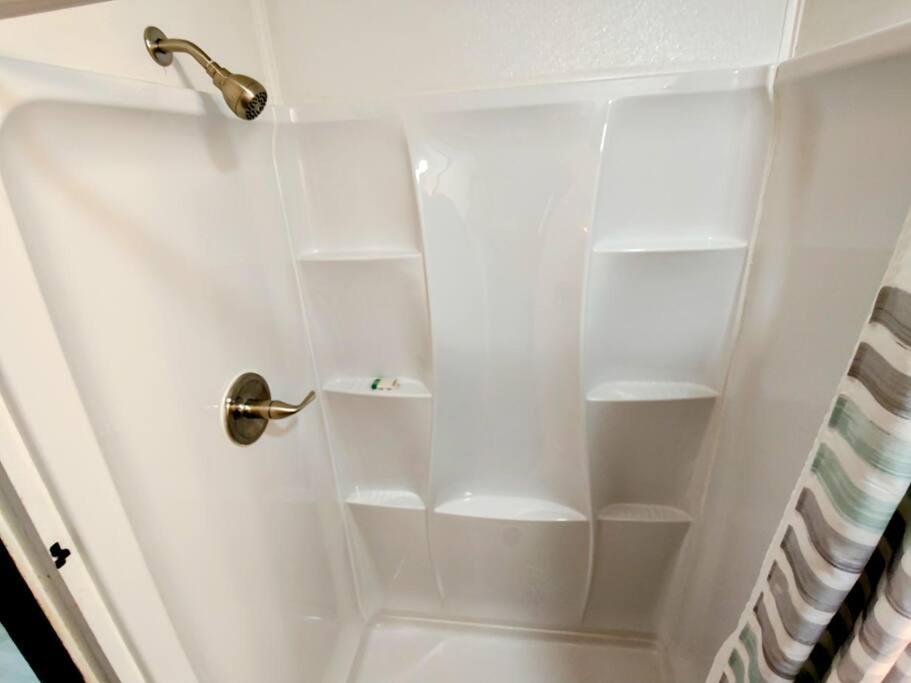 #09 - Large Lakeview One Bedroom- Pet Friendly Hot Springs Exterior foto